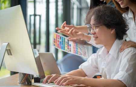 Computer Typography and Composition Equipment Operator Major